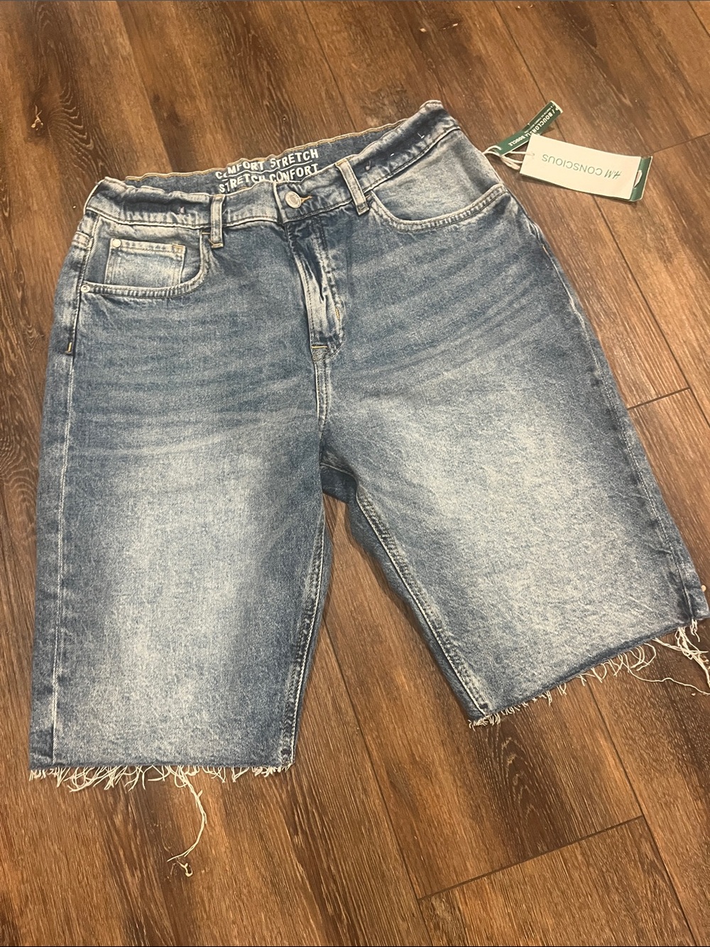 H&M Light Blue Mid-Length Denim Bermuda Shorts 18